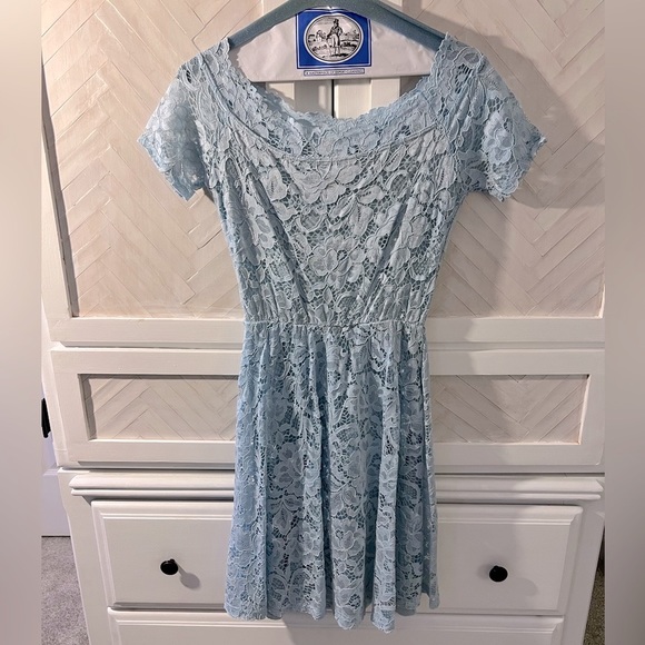 Cinderella Blue Allover Lace Dress with short sleeves - Picture 2 of 2